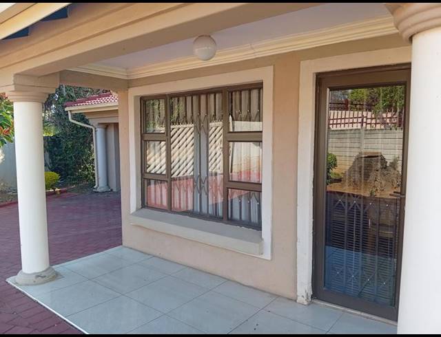 3 BEDROOM HOUSE FOR SALE IN BIRCH ACRES